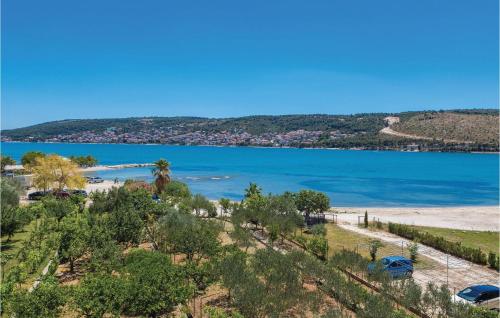 3 Bedroom Gorgeous Apartment In Trogir