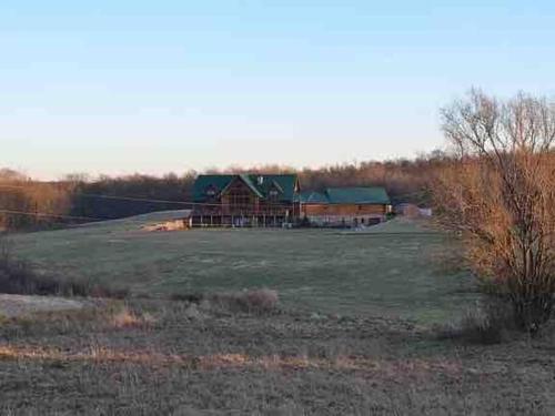 Gorgeous lodge, 100 acres 15 min to Indiana PA in Indiana, USA