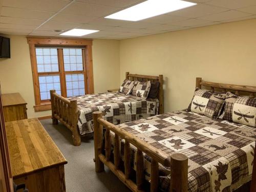 Gorgeous lodge, 100 acres 15 min to Indiana PA in Indiana, USA