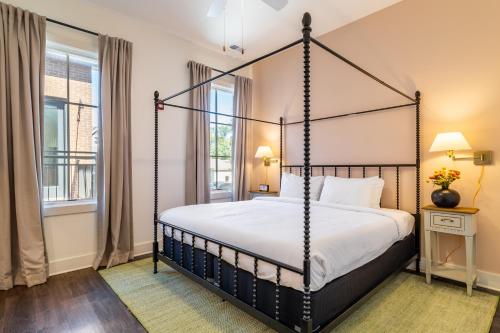 4 bedrooms, 6 beds