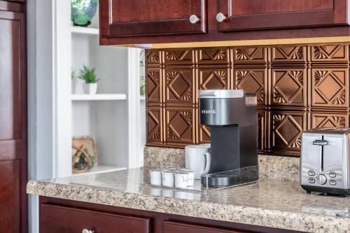 Walkable Downtown Columbus Historic Home, FREE Bikes to use in โคลัมบัส (IN)