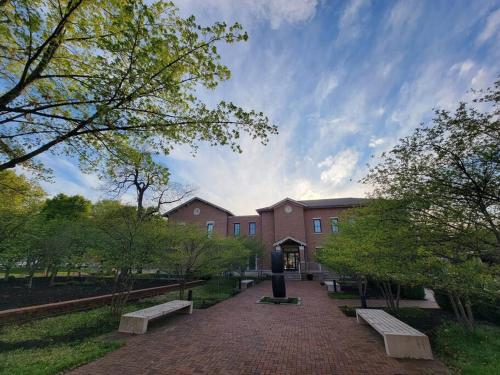 Walkable Downtown Columbus Historic Home, FREE Bikes to use in โคลัมบัส (IN)