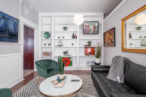 Walkable Downtown Columbus Historic Home, FREE Bikes to use in โคลัมบัส (IN)