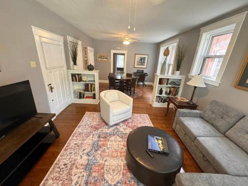 Gastenkamer, Bethel Landmark Properties near Forest Park