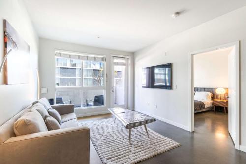 2BR Luxury Oasis Stay Hollywood av in Los Angeles, USA