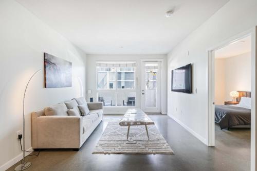 2BR Luxury Oasis Stay Hollywood av in Los Angeles, USA