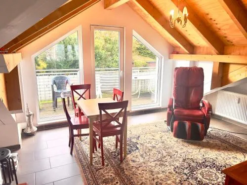 Apartment mit schöner Aussicht auf den Großen Feldberg & Burg Königstein & Frei PARKPLATZ auf Straßenseite in Kelkheim Taunus, Deutschland