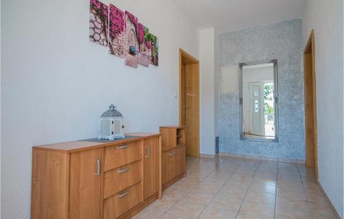 virtuve, Three-Bedroom Holiday Home In Vinjani Gornji in Gornji Vinjani