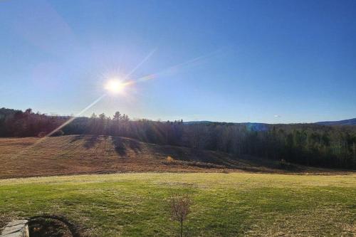 Beauchamp Hill in Londonderry, USA