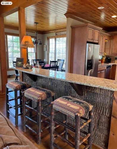 Blueberry Ridge by Leatherwood Mountains Resort in Ferguson, USA