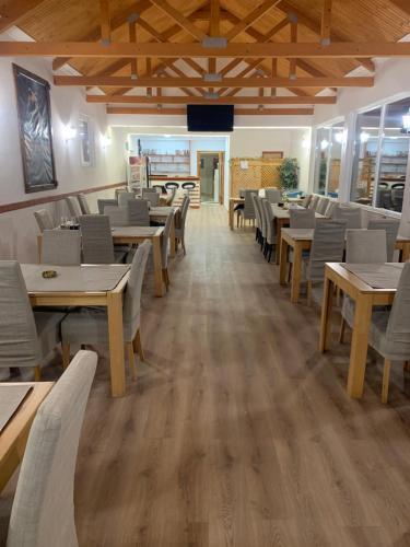 Hotelli välisilme, Papa Bear Bjelasnica in Umoljani