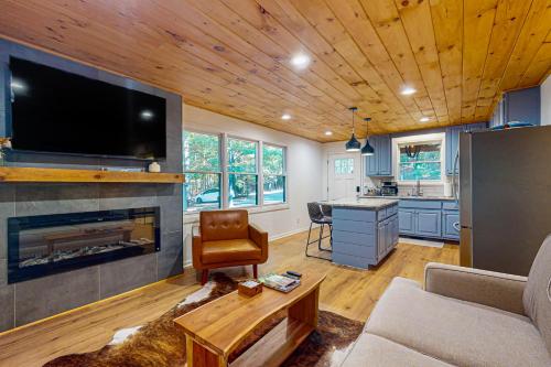 Cozy Cabin in the Trees in Blue Ridge, USA