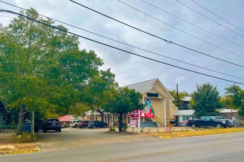 Wasser Lodge # 201 - Bass Dr. in New Braunfels, USA