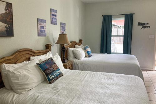 Wasser Lodge #104 - River St. in New Braunfels, USA