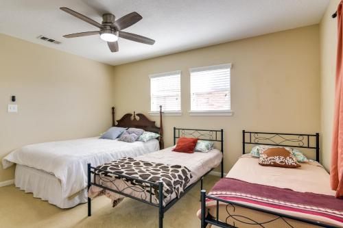 Less Than 1 Mi to Beach Home with Fenced Yard in Galveston! in Galveston, USA