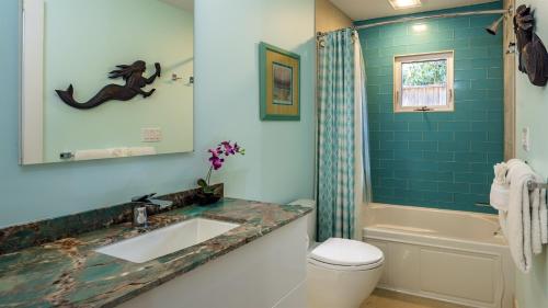 The Polynesian House byLast Key Realty The Polynesian House byLast Key Realty