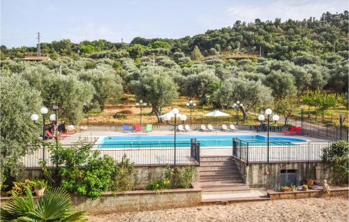 Lovely Home In Caronia