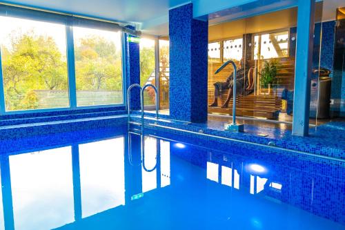 Swimming pool, SPA Hotell Peetrimoisa Villa in Viljandi