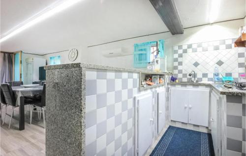 кухня, Lovely Home In Ponte San Cono, Buccin in Буччіно