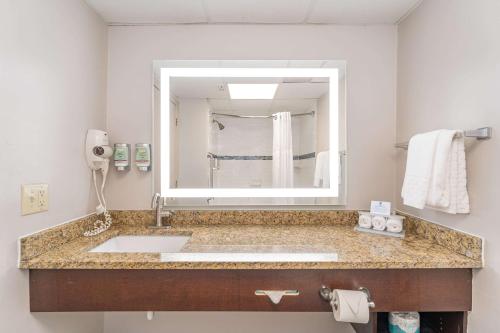 Holiday Inn Express Kernersville an IHG Hotel - image 10