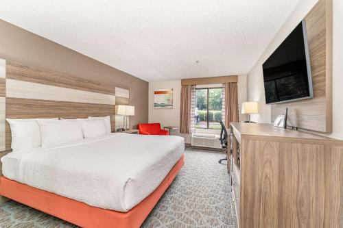 King Room with Bath Tub - Disability Access/Non-Smoking