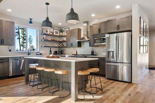 The Basin - Luxury Family Cabin in Philipsburg in Philipsburg (MT)