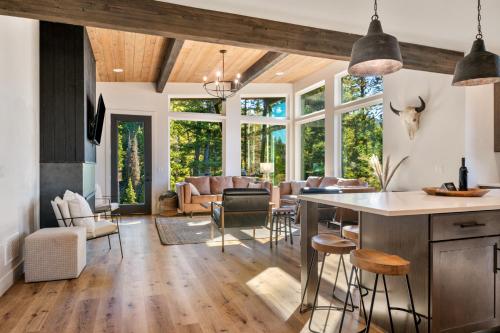 The Basin - Luxury Family Cabin in Philipsburg in Philipsburg (MT)