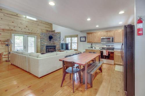 Coosawattee River Resort Home Mins from Blue Ridge - image 9