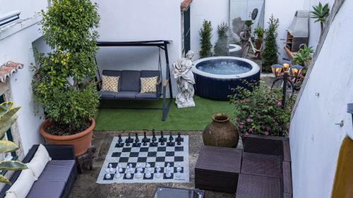 Giant Smart Room, Hot tub, PS5, in Historical Sintra Center inside 17th century Palace - Sintra WOW in Santa Maria e Sao Miguel