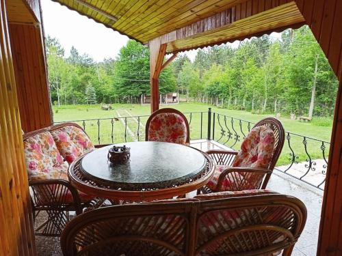 Petunya Orman Evi in Mengen