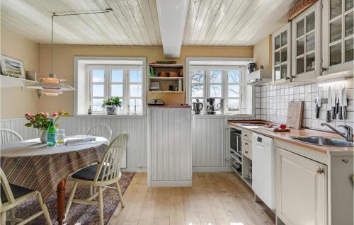 virtuve, Holiday Home Skarupøre Strandvej in Skarupore