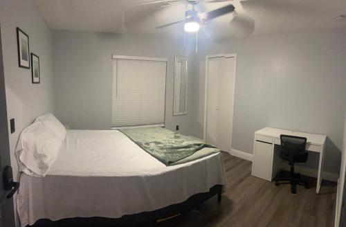 Cozy Haven with Premier Privacy 4 bedroom in Orlando, USA