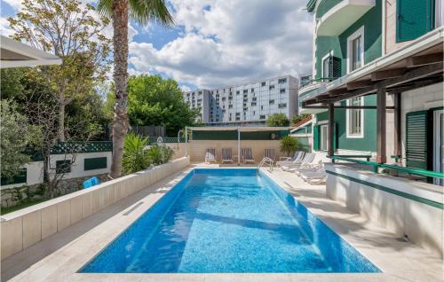 Awesome Home In Split With Sauna, Сплит