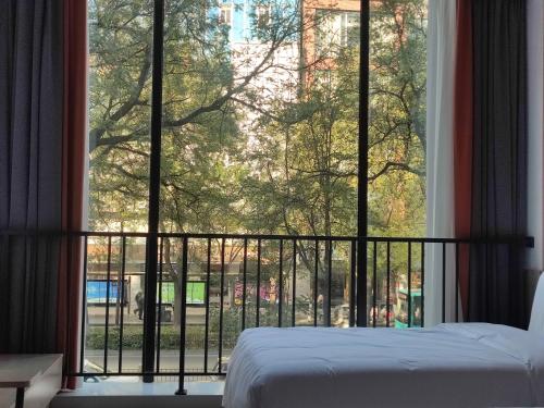 艾豪森Awake酒店(西安骡马市步行街钟楼地铁站店) 艾豪森Awake酒店(西安骡马市步行街钟楼地铁站店)