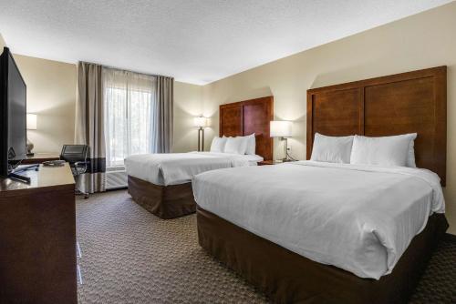 Queen Room with Two Queen Beds - Non-Smoking