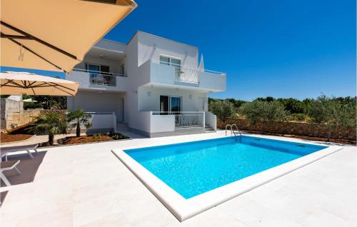 Pet Friendly Home In Punat With Kitchen