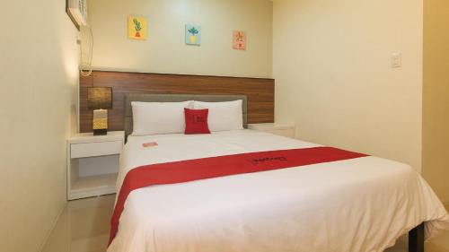 Deluxe Room image 9