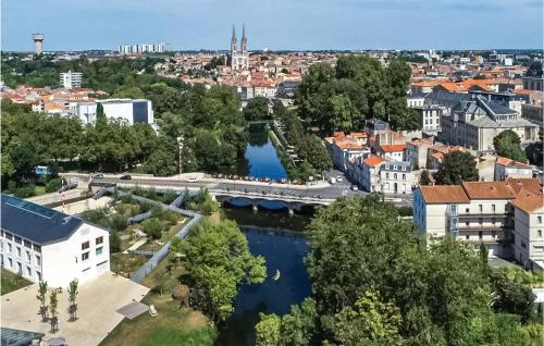 外部景觀, Amazing Home In Arcais With Wifi in 阿爾賽