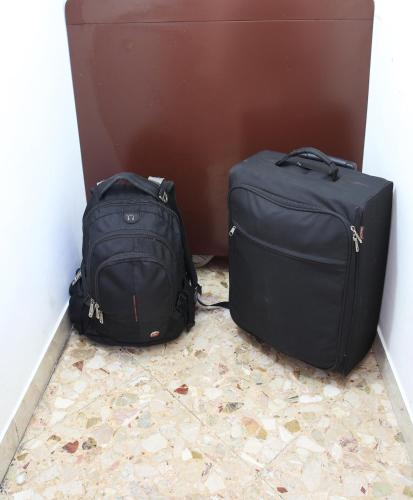 Piccadilly House - image 14