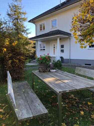 Stilvolle Wohnung für 6 Personen - mit riesiger Dachterrasse (Stilvolle Wohnung fur 6 Personen - mit riesiger Dachterrasse) in 海格爾洛赫