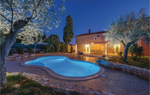Stunning Home In Galizana – khách sạn tại Galižana