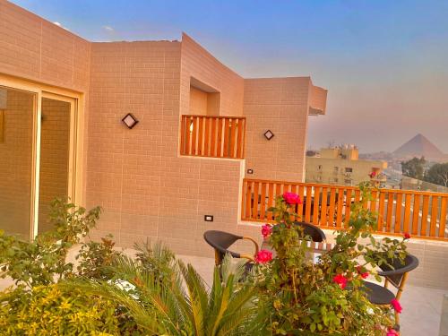 New Museum Guest House, Pyramids View - Tap to explore photos