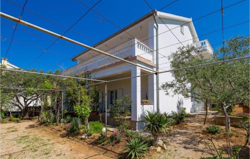 Nice Apartment In Barbat-Rab With House Sea View