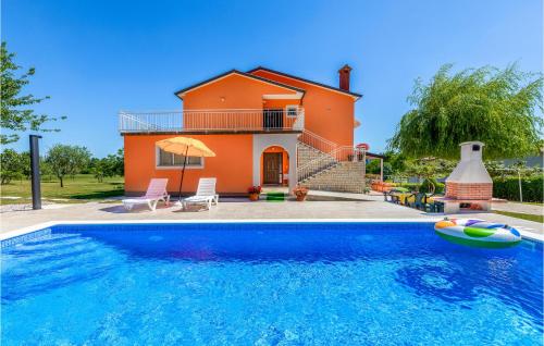 Peldbaseins, Awesome Apartment In Nedescina in Ruzici