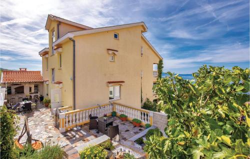 1 Bedroom Stunning Apartment In Crikvenica