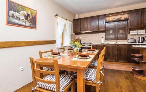 virtuve, Holiday Home Hrvace With Fireplace Xiii in Rumin