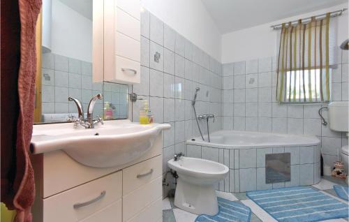 Vannas istaba, Apartment Marcana Ya-1909 in Loborika