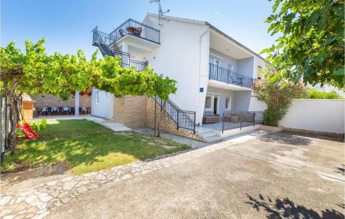 3 Bedroom Nice Apartment In Medulin 3 Bedroom Nice Apartment In Medulin