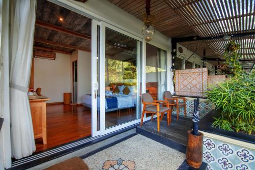 Balcony/terrace, Munduk Heaven Luxury Villas in Munduk
