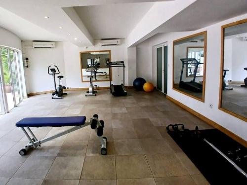 Seaside 3 suites Penthouse with Pool Gym & BBQ Terrace